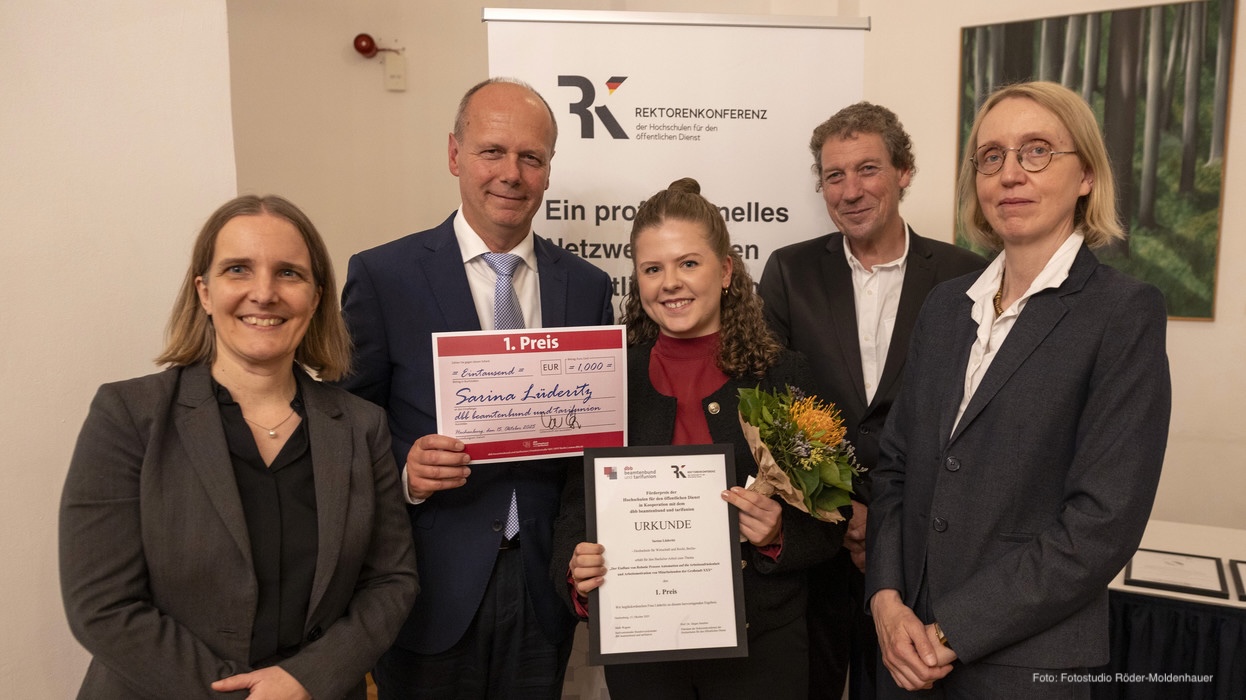 Prämierung der besten Abschlussarbeiten der Hochschulen für den öffentlichen Dienst: dbb-Preis 2025
